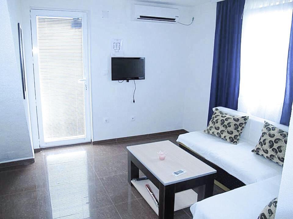 Sobe Alex Apartment Veliko Gradiste Exterior photo